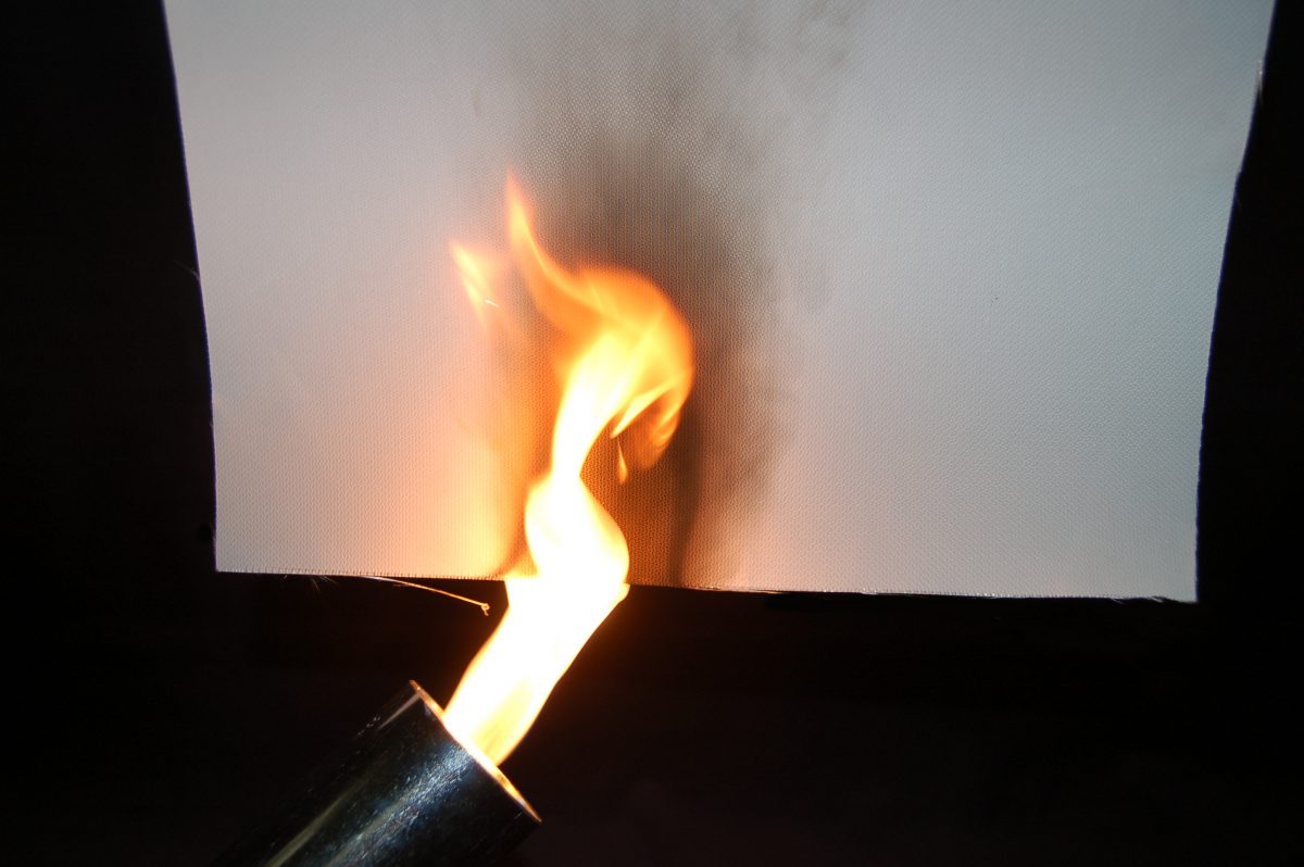 78-Glas-White-Flamme-ohne-Faden-1200x798-1